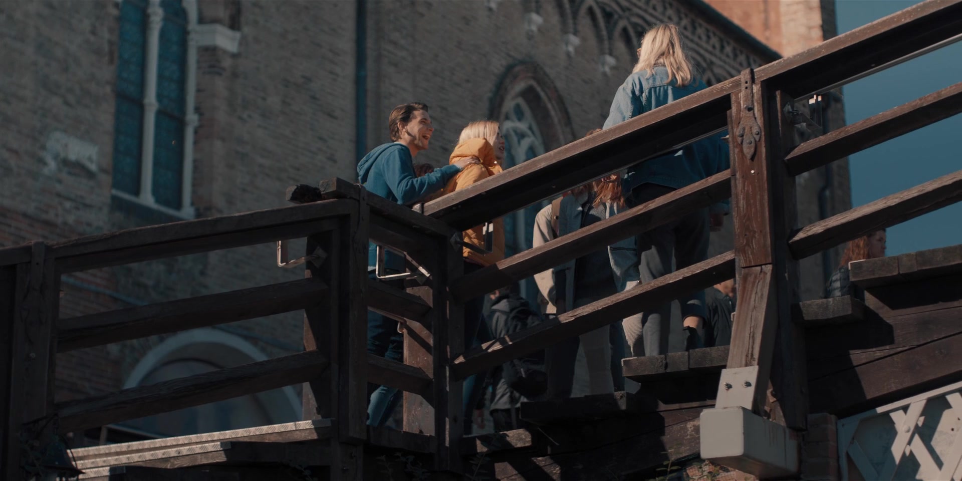 A_Discovery_Of_Witches_S01E02_1080p_BluRay_000047.jpg