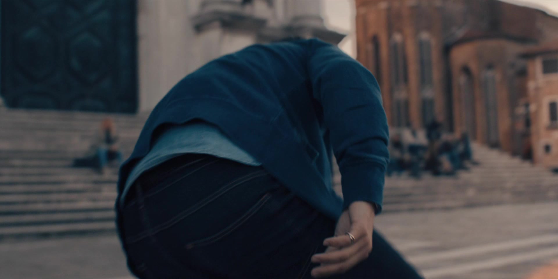 A_Discovery_Of_Witches_S01E02_1080p_BluRay_000189.jpg A_Discovery_Of_Witches_S01E02_1080p_BluRay_000189.jpg