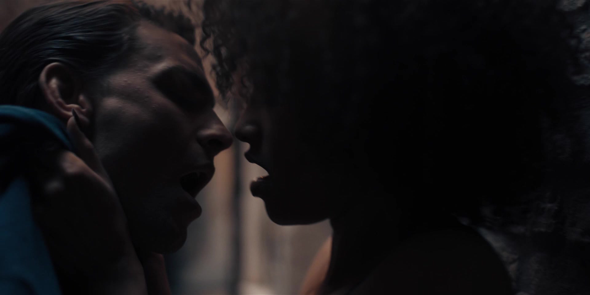 A_Discovery_Of_Witches_S01E02_1080p_BluRay_000195.jpg A_Discovery_Of_Witches_S01E02_1080p_BluRay_000195.jpg