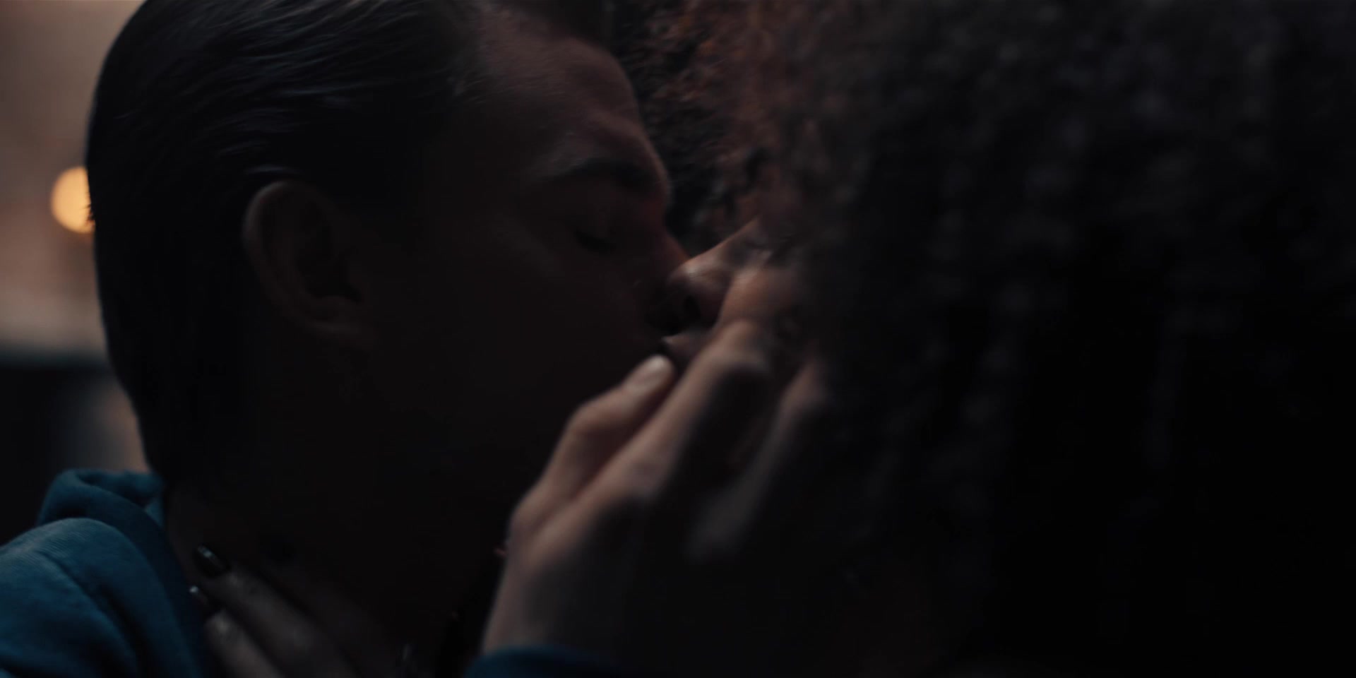 A_Discovery_Of_Witches_S01E02_1080p_BluRay_000198.jpg A_Discovery_Of_Witches_S01E02_1080p_BluRay_000198.jpg