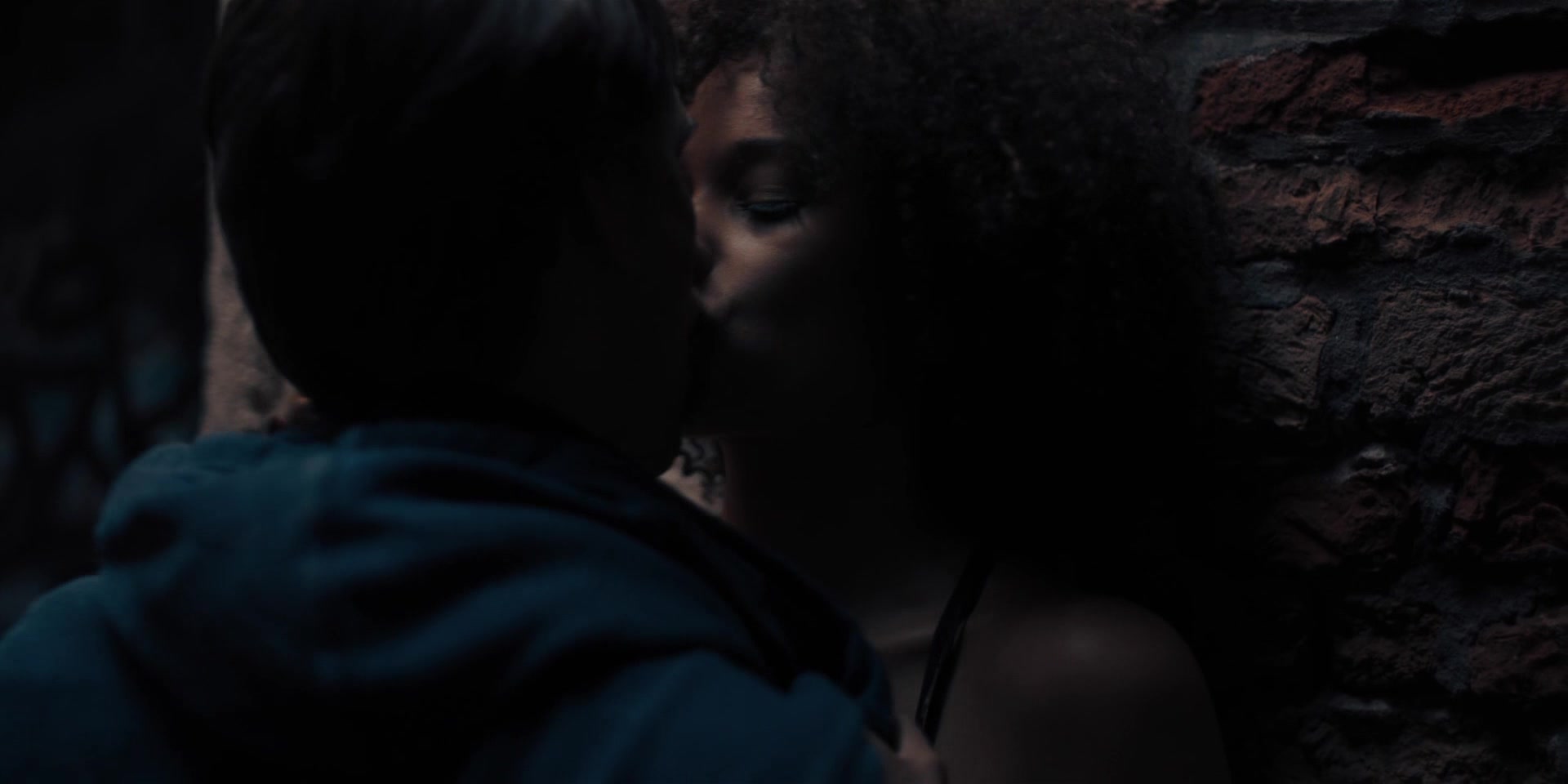 A_Discovery_Of_Witches_S01E02_1080p_BluRay_000220.jpg A_Discovery_Of_Witches_S01E02_1080p_BluRay_000220.jpg