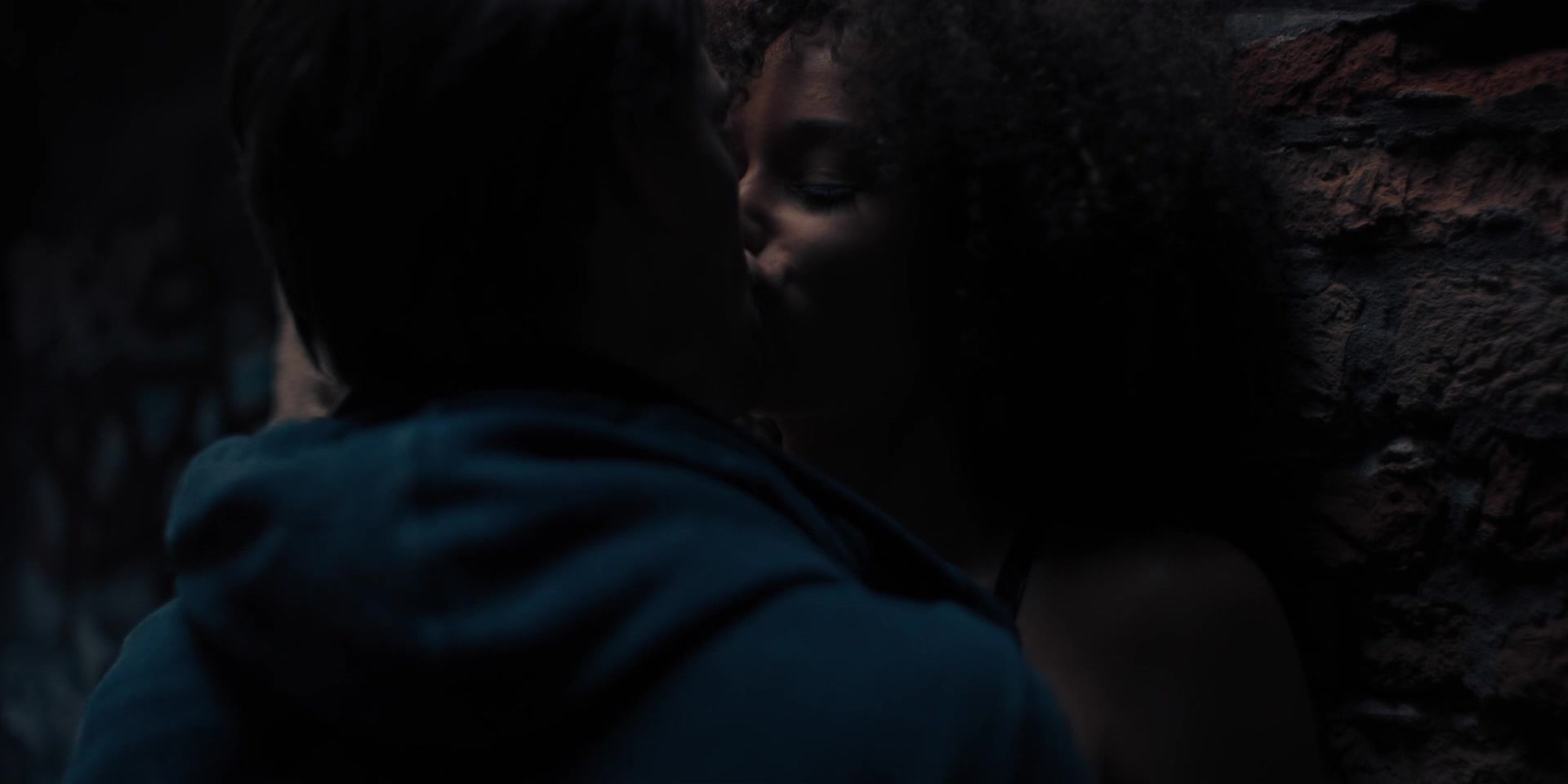 A_Discovery_Of_Witches_S01E02_1080p_BluRay_000221.jpg A_Discovery_Of_Witches_S01E02_1080p_BluRay_000221.jpg