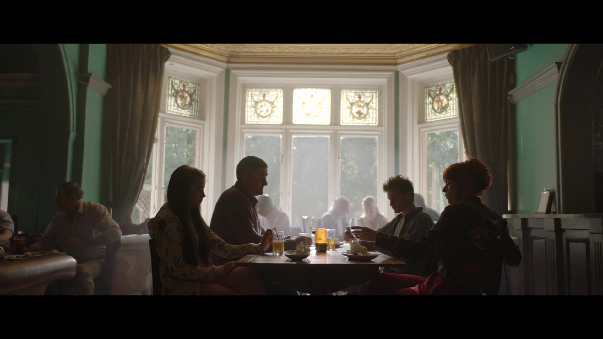 Safe_1x01_1080p_000591.jpg
