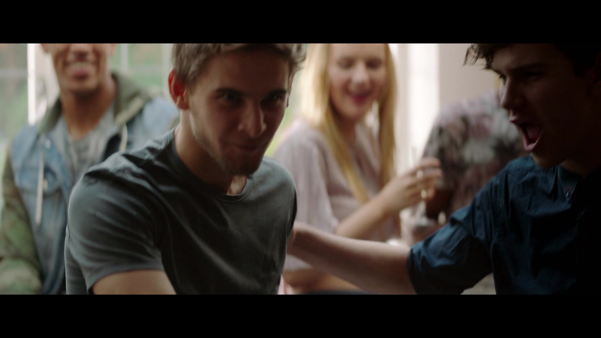 Safe_1x01_1080p_001787.jpg Safe_1x01_1080p_001787.jpg